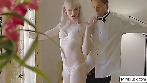 Blonde babe with a sexy ass gets fucked in the pussy