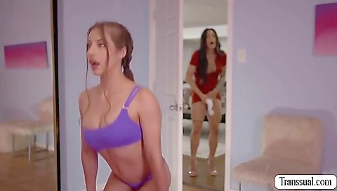 Brunette milf with tattooed pussy is enjoying anal