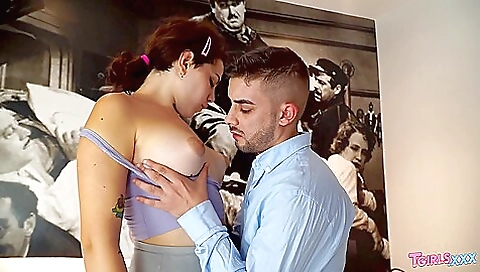 Amateur brunette anal video with big ass and tits 083